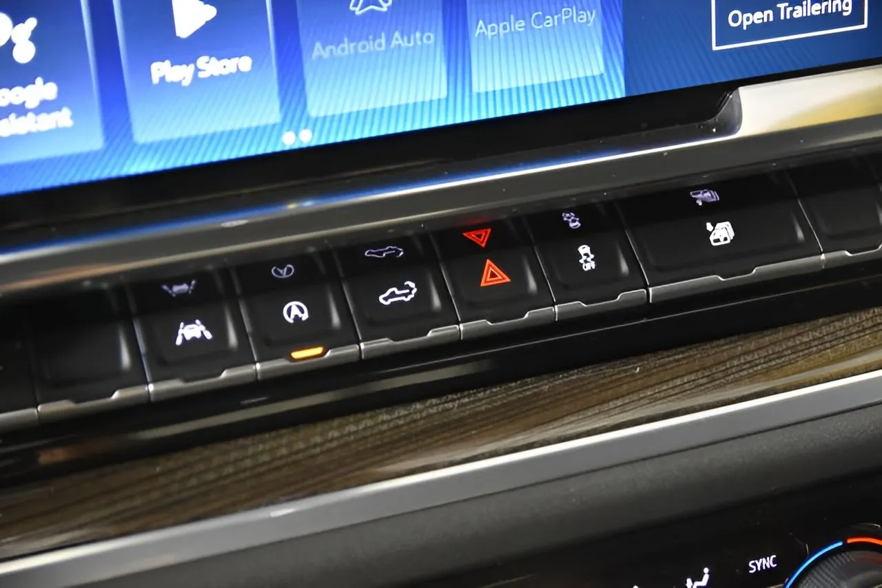 2022 Chevrolet Silverado 1500 LT photo 24
