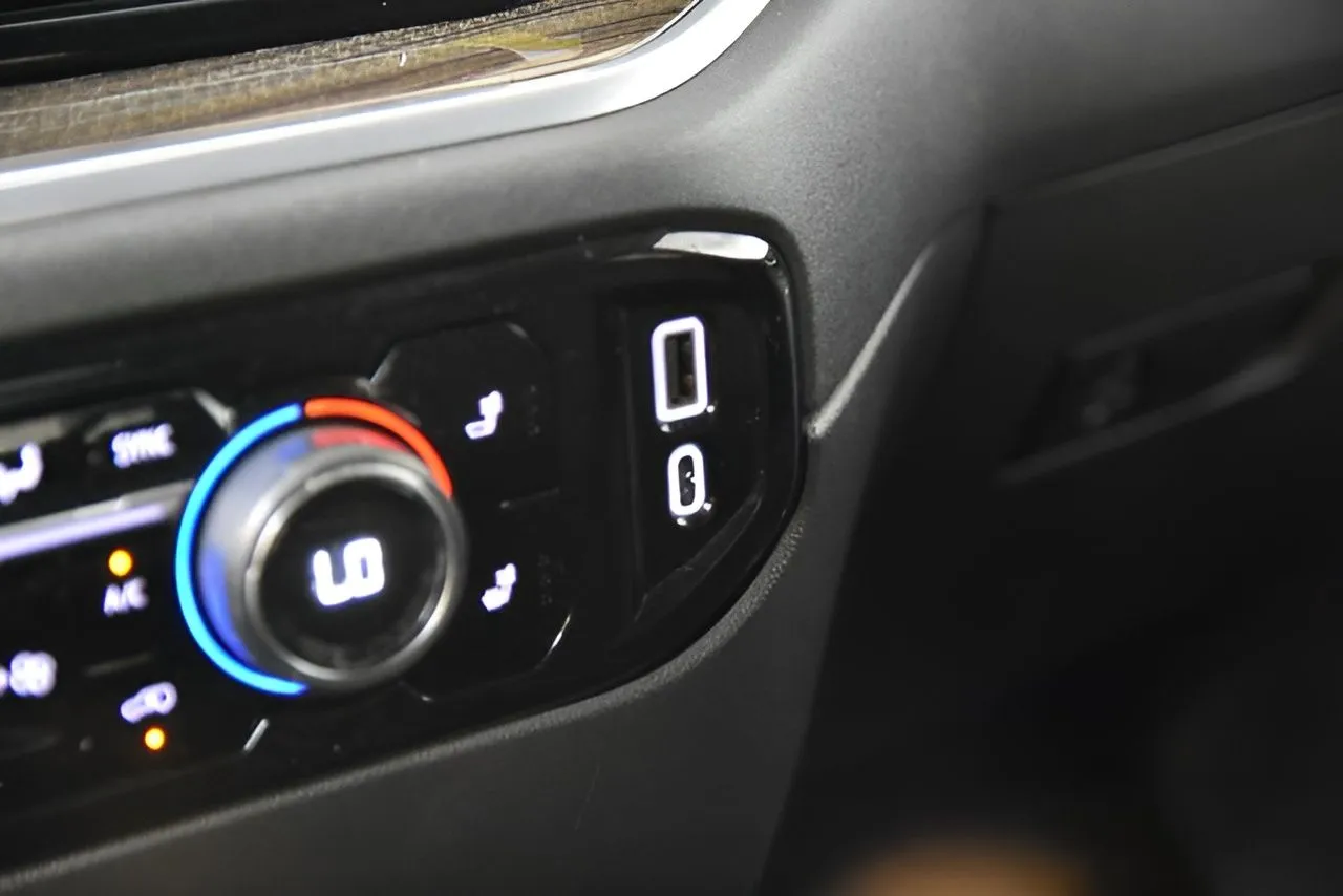 2022 Chevrolet Silverado 1500 LT photo 11