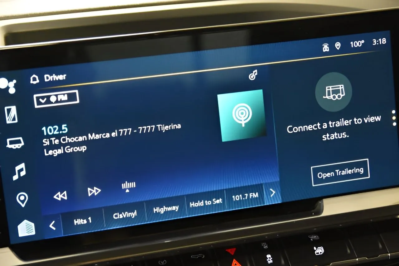 2022 Chevrolet Silverado 1500 LT photo 9
