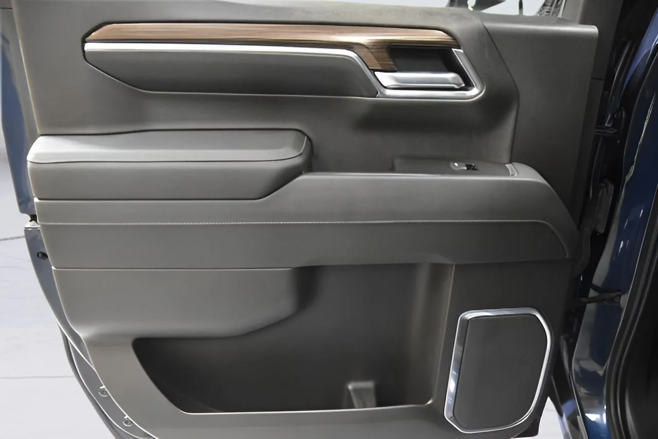 2022 Chevrolet Silverado 1500 LT photo 19