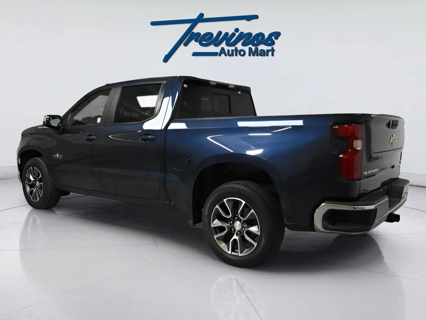 2022 Chevrolet Silverado 1500 LT photo 4