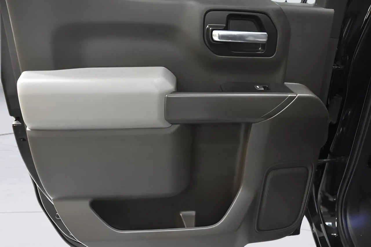2022 Chevrolet Silverado 1500 LT photo 18