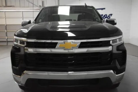 More photos of 2024 Chevrolet Silverado 1500 LT at Trevinos Auto Mart, TX