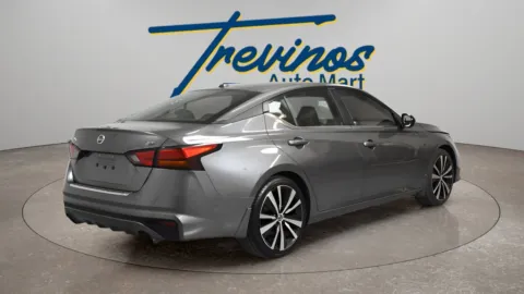 Photos of 2022 Nissan Altima 2.5 SR for sale in McAllen, TX at Trevinos Auto Mart