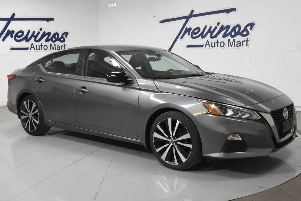 Gray 2022 Nissan Altima 2.5 SR Sedan 4D for sale in McAllen, TX