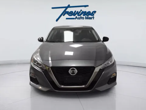 More photos of 2022 Nissan Altima 2.5 SR at Trevinos Auto Mart, TX