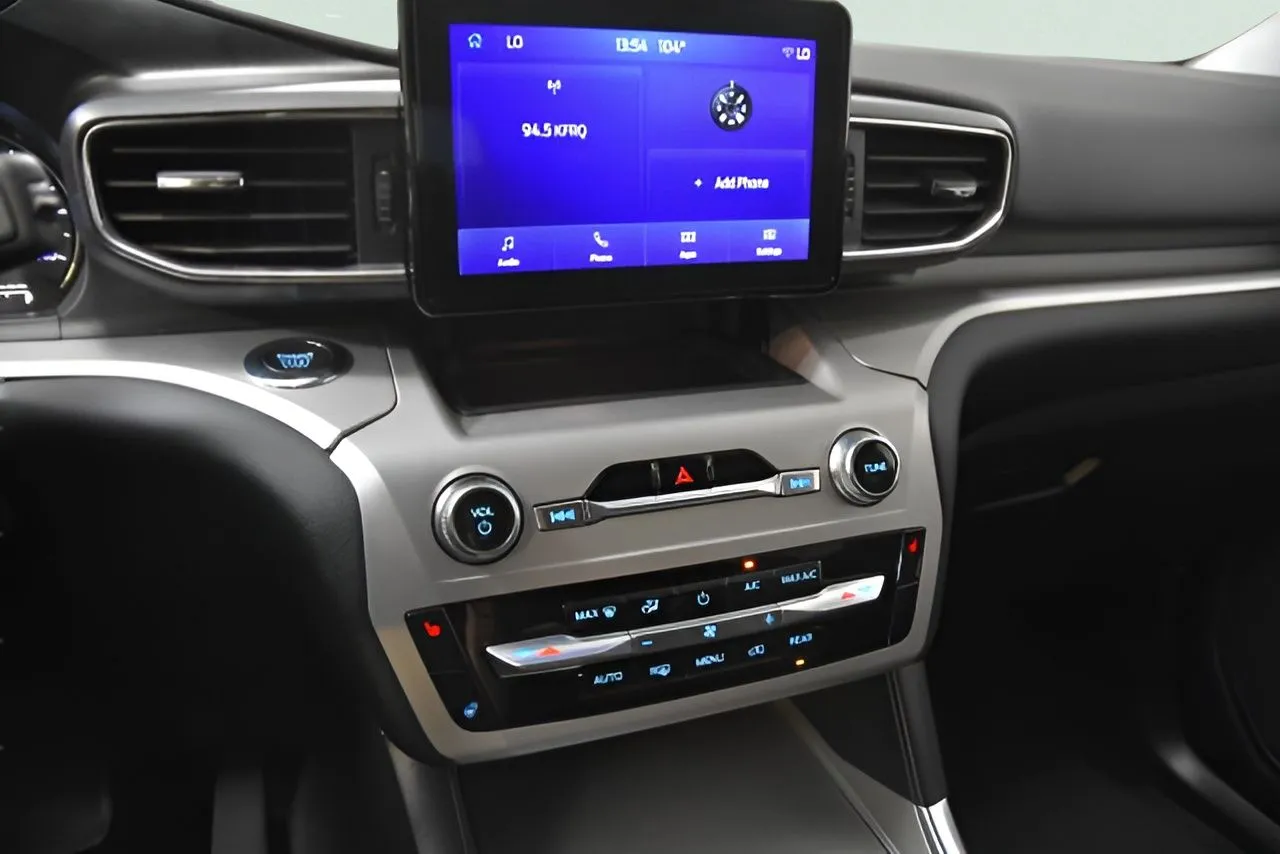 2023 Ford Explorer XLT photo 37