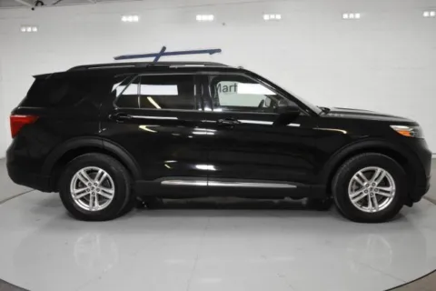 More photos of 2023 Ford Explorer XLT at Trevinos Auto Mart, TX