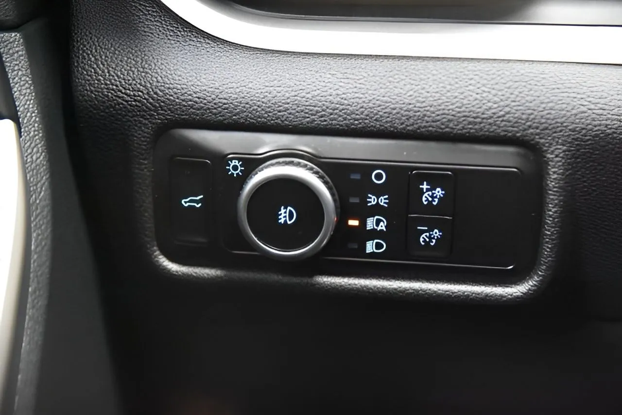 2023 Ford Explorer XLT photo 22