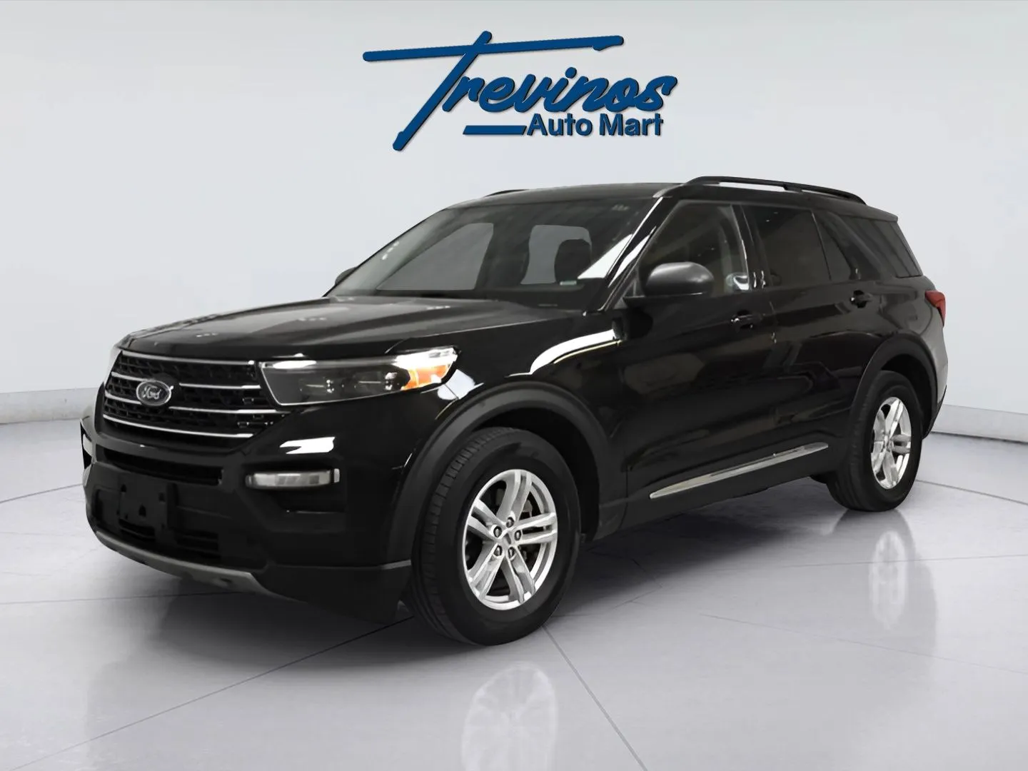 2023 Ford Explorer XLT photo 17
