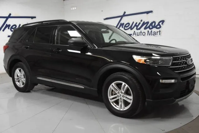 Black 2023 Ford Explorer XLT for sale in McAllen, TX