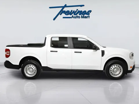 More photos of 2022 Ford Maverick XL at Trevinos Auto Mart, TX