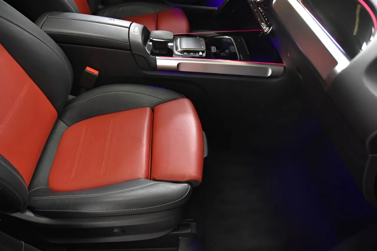 2021 Mercedes Benz GLB 35 AMG photo 24