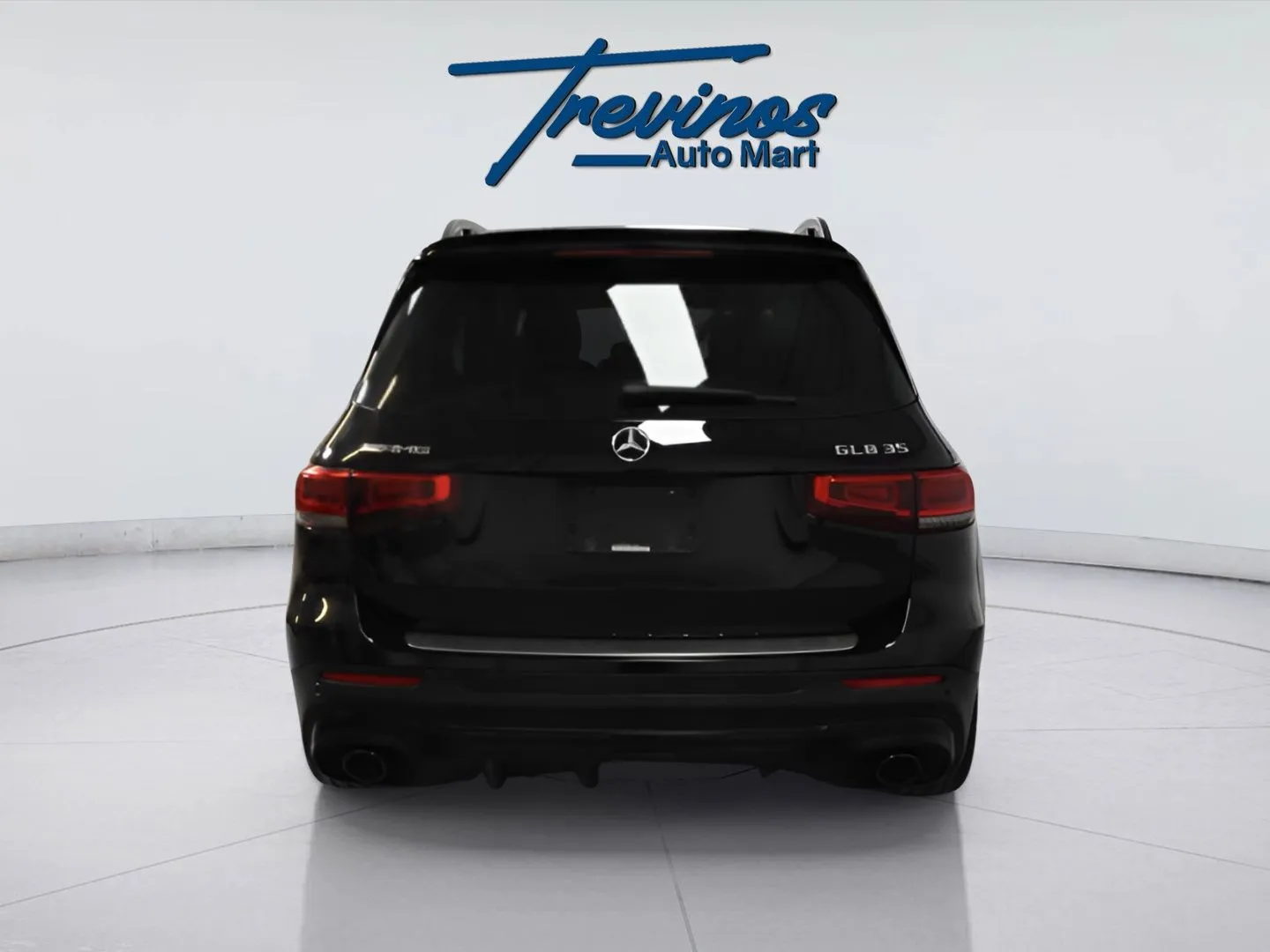2021 Mercedes Benz GLB 35 AMG photo 2