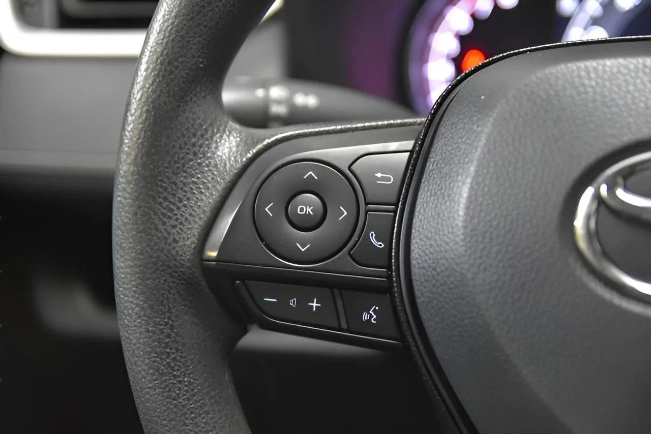 2024 Toyota RAV4 LE photo 7