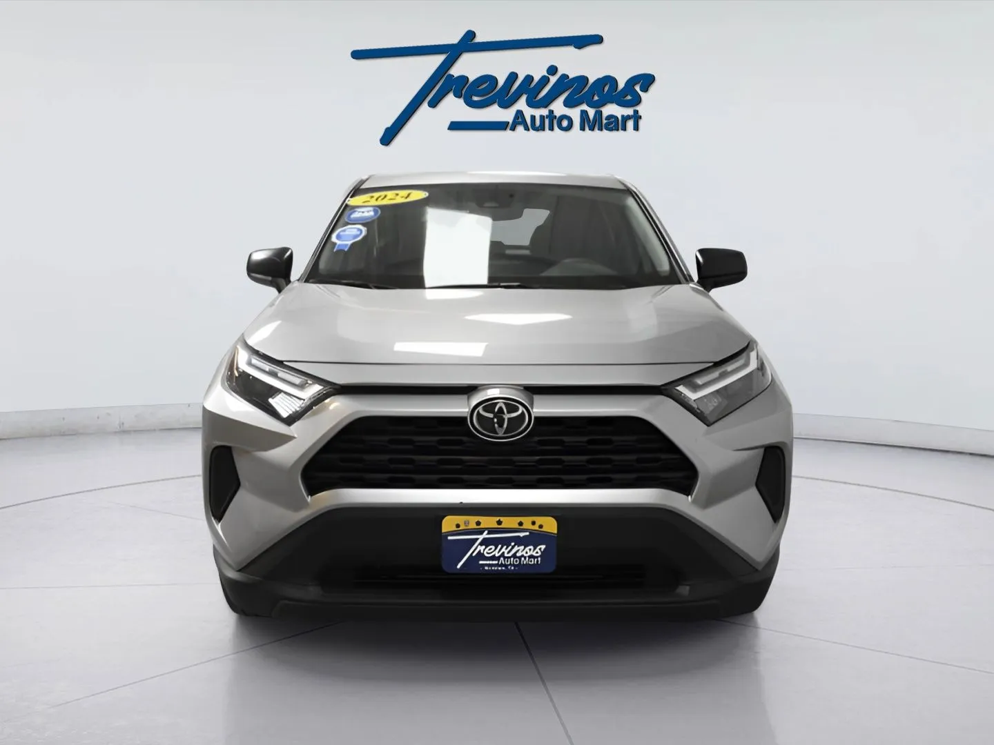 2024 Toyota RAV4 LE photo 2