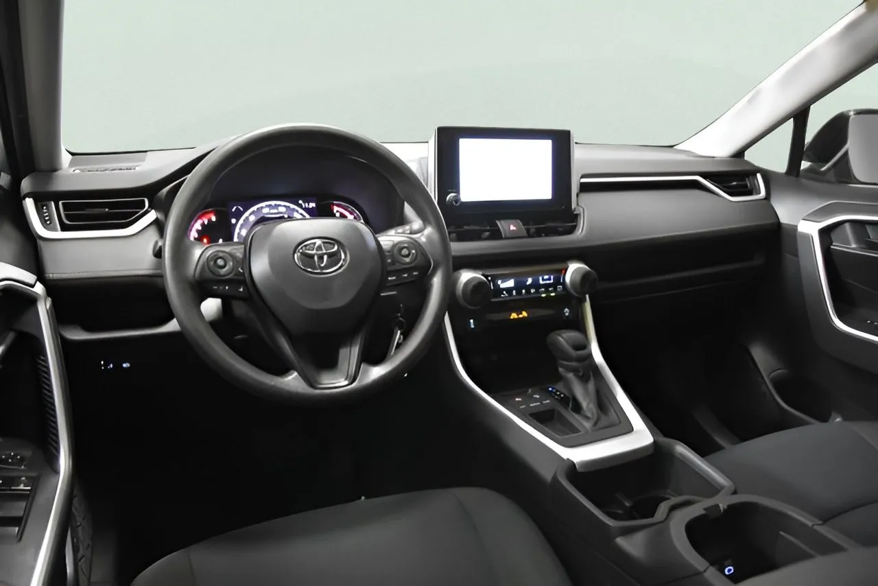 2024 Toyota RAV4 LE photo 23