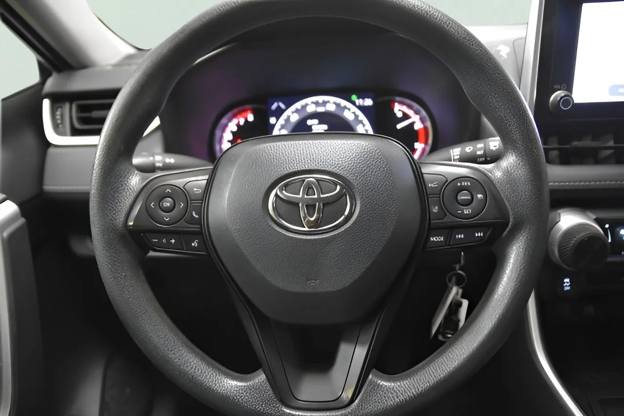 2024 Toyota RAV4 LE photo 30