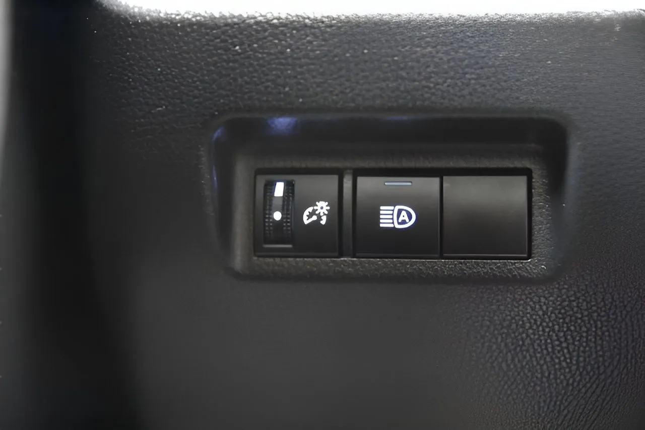 2024 Toyota RAV4 LE photo 21
