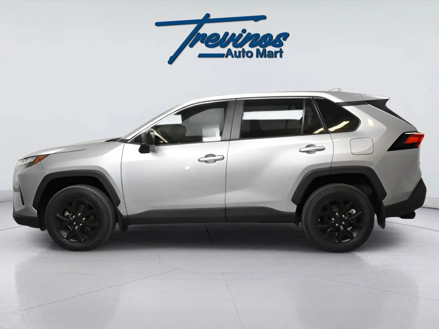 2024 Toyota RAV4 LE photo 17