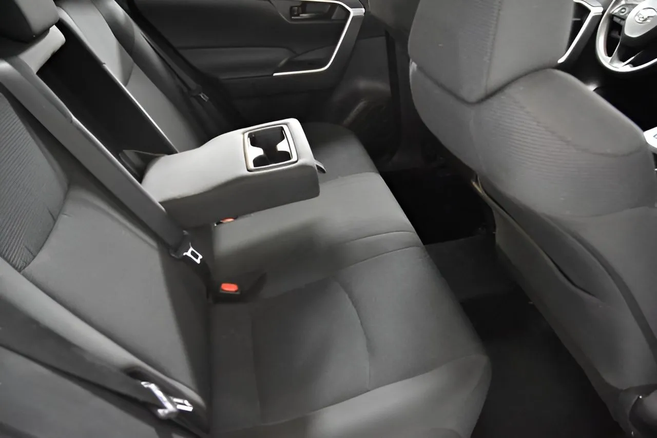 2024 Toyota RAV4 LE photo 36
