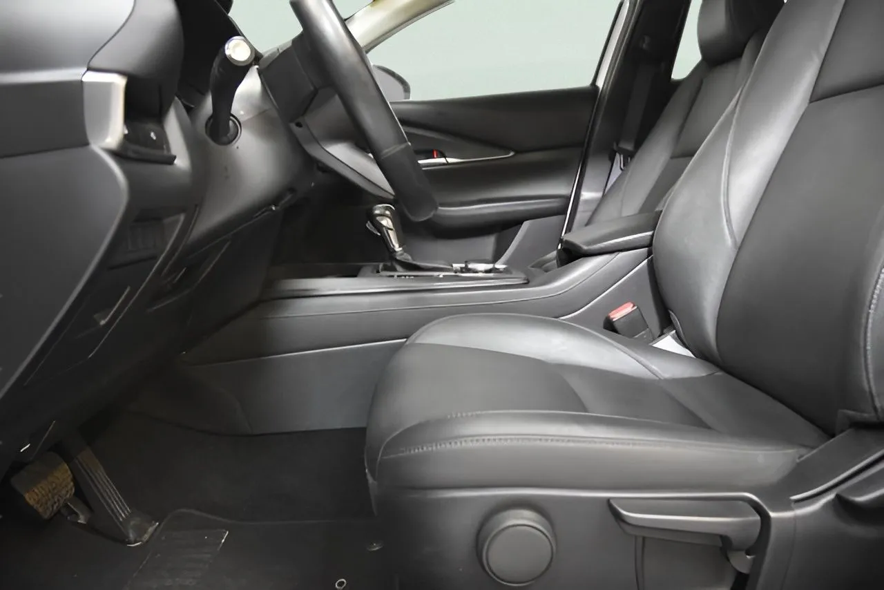 2023 Mazda CX-30 2.5 Select photo 5