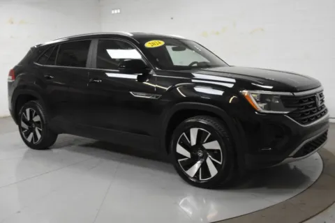 Black 2024 Volkswagen Atlas Cross Sport SE 4MOTION w/Technology Sport Utility 4D for sale in McAllen, TX