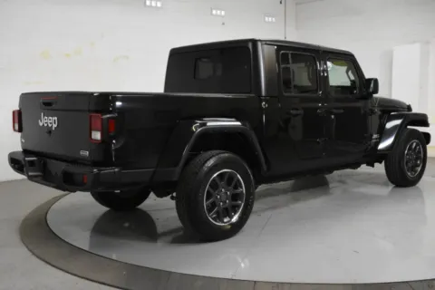 Photos of 2023 Jeep Gladiator Overland Pickup 4D 5 ft for sale in McAllen, TX at Trevinos Auto Mart
