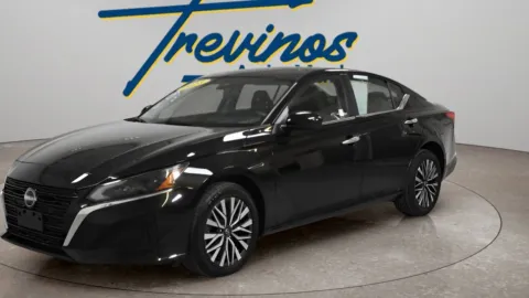 More photos of 2023 Nissan Altima 2.5 SV at Trevinos Auto Mart, TX