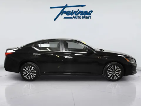 More photos of 2023 Nissan Altima 2.5 SV at Trevinos Auto Mart, TX
