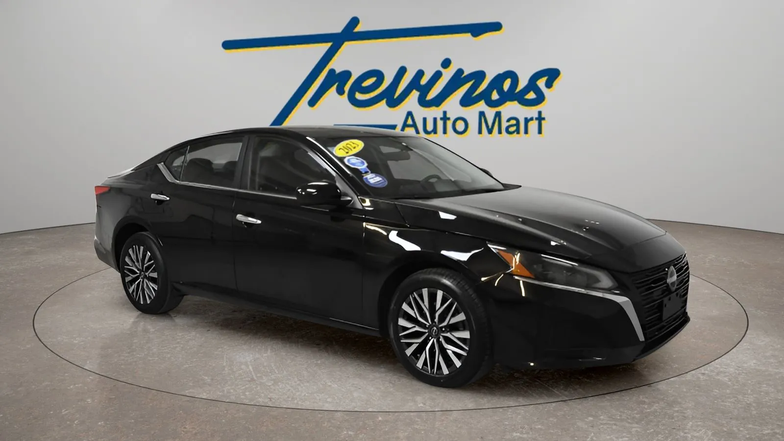 Black 2023 Nissan Altima 2.5 SV for sale in McAllen, TX