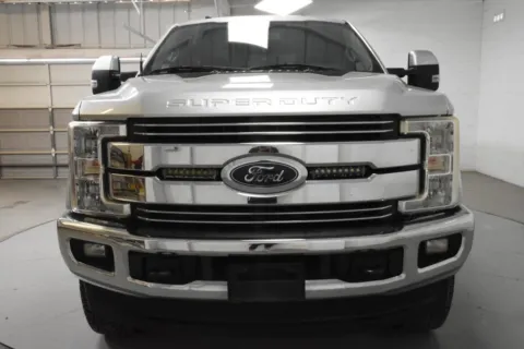 More photos of 2017 Ford F250 Super Duty Crew Cab Lariat Pickup 4D 6 3/4 ft at Trevinos Auto Mart, TX