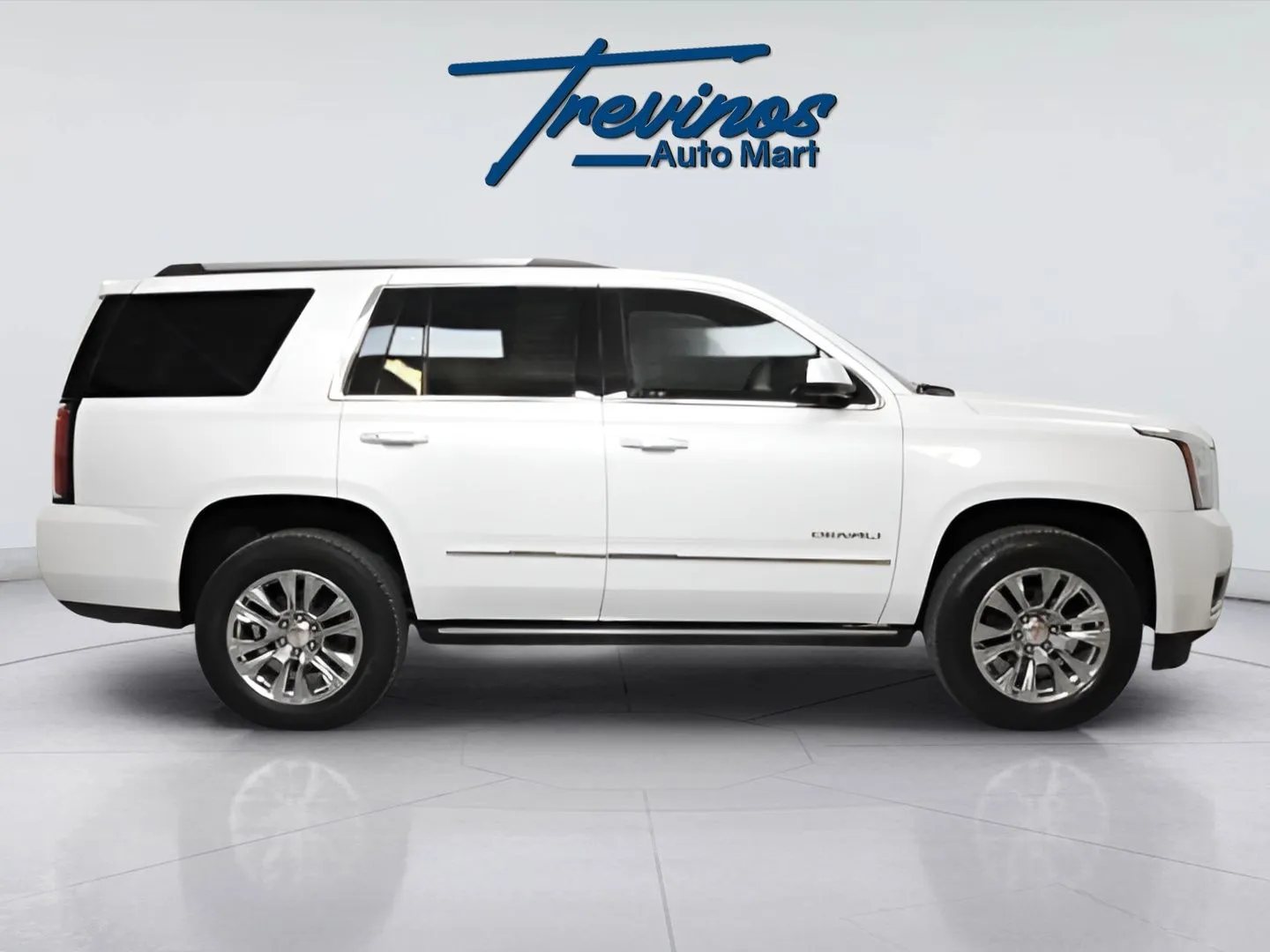 2019 Gmc Yukon Denali photo 2