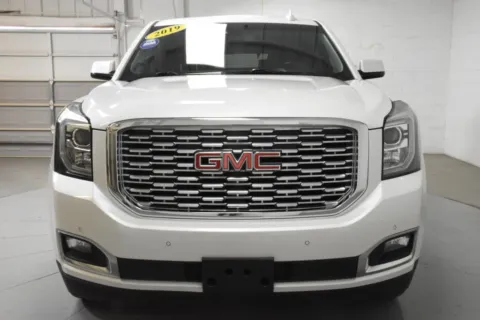 More photos of 2019 GMC Yukon Denali Sport Utility 4D at Trevinos Auto Mart, TX