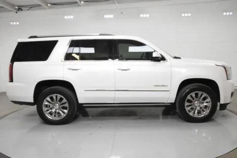 More photos of 2019 GMC Yukon Denali at Trevinos Auto Mart, TX