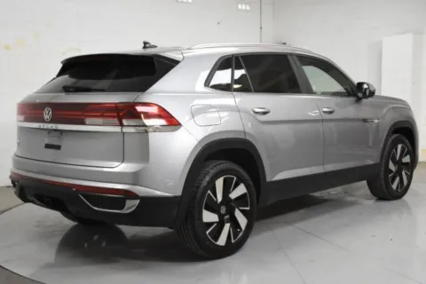 Photos of 2024 Volkswagen Atlas Cross Sport 2.0T SE w/Technology for sale in McAllen, TX at Trevinos Auto Mart