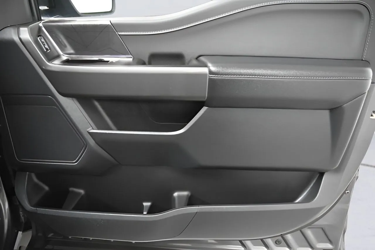 2023 Ford F-150 XLT photo 13
