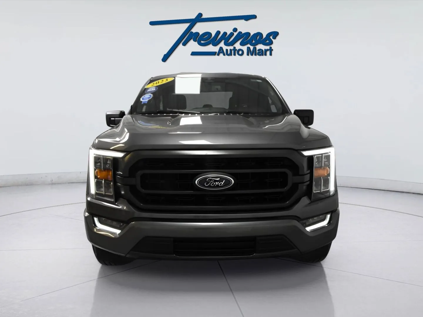 2023 Ford F-150 XLT photo 2