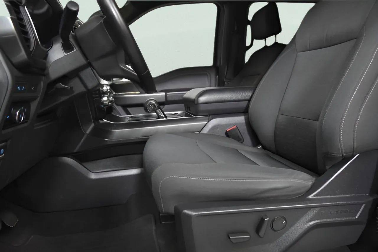 2023 Ford F-150 XLT photo 34
