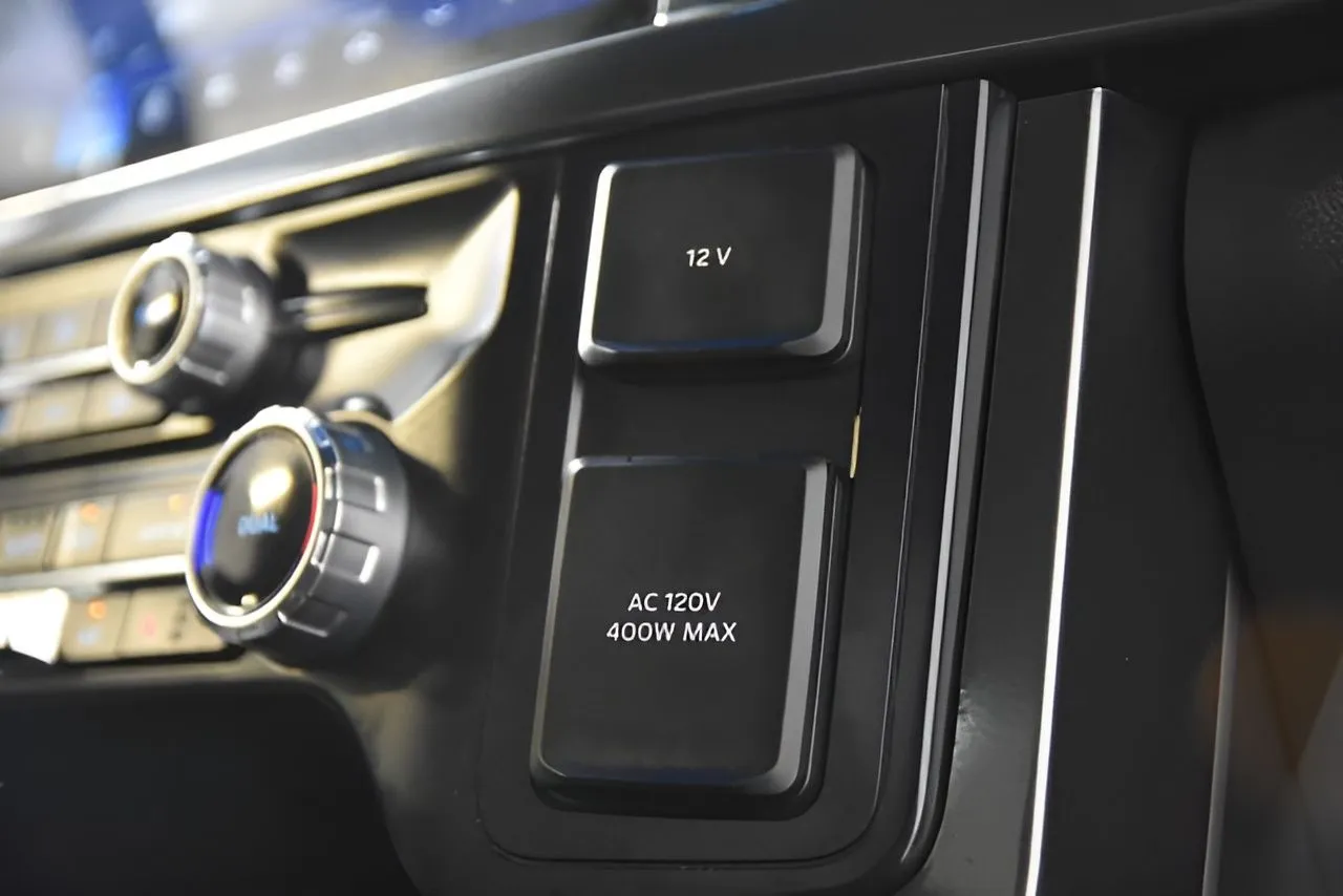 2023 Ford F-150 XLT photo 11