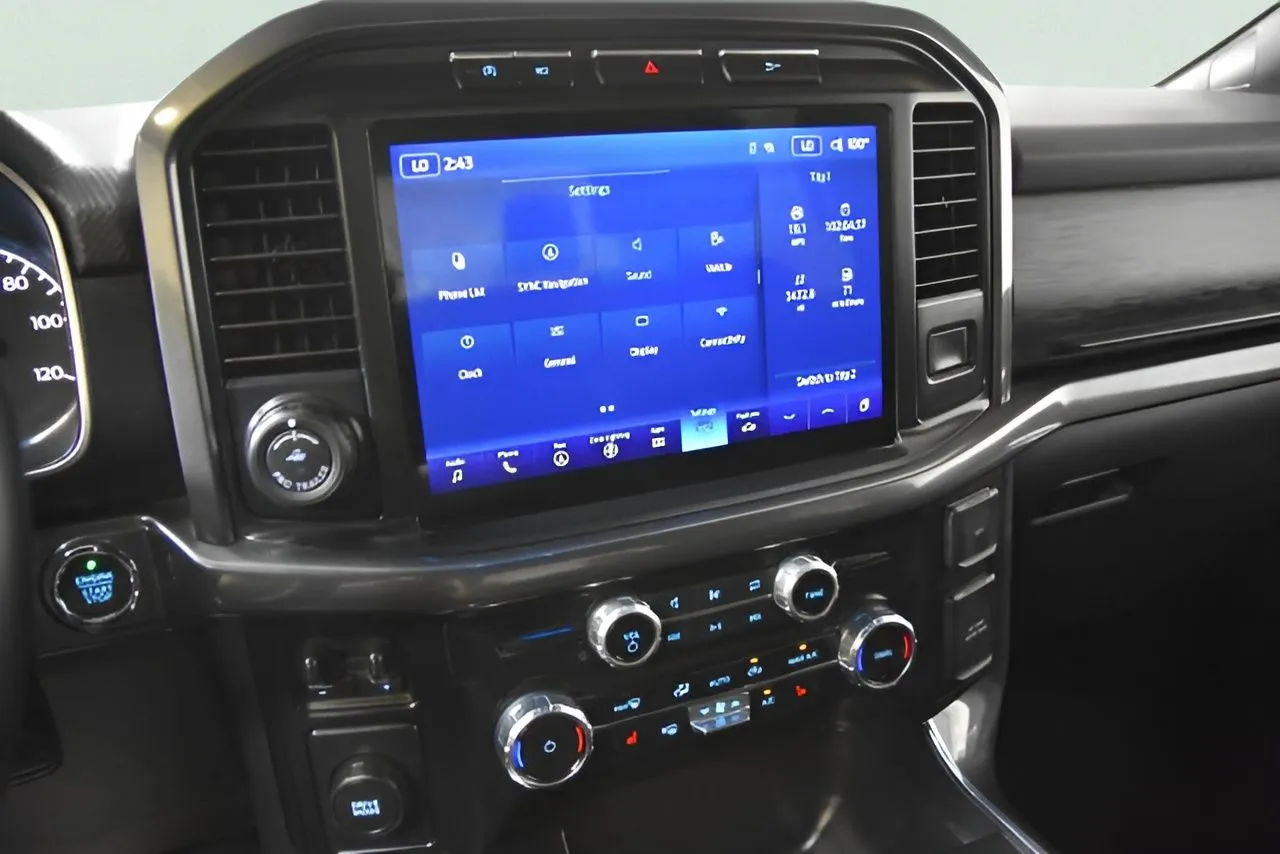 2023 Ford F-150 XLT photo 7