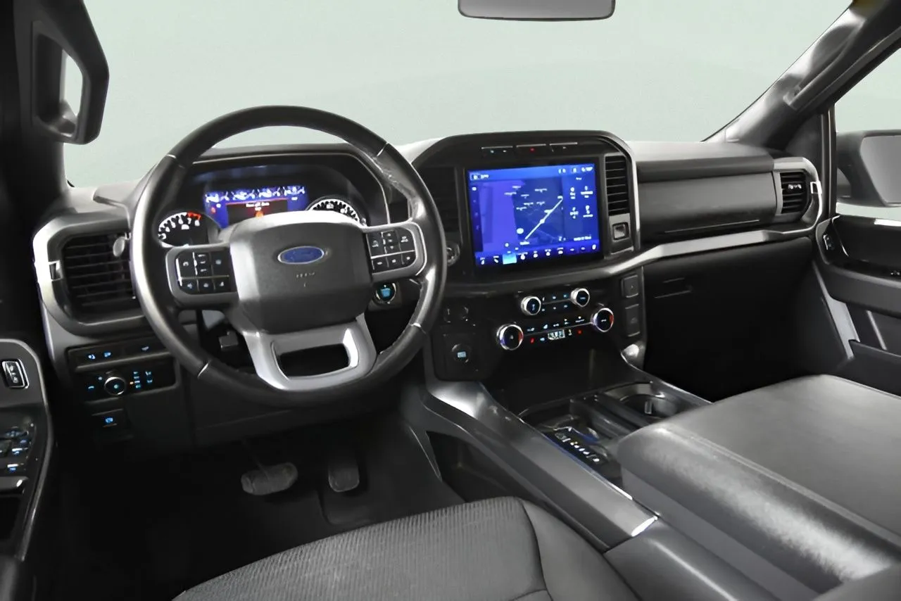 2023 Ford F-150 XLT photo 25