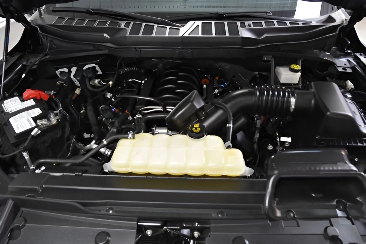 2023 Ford F-150 XLT photo 12