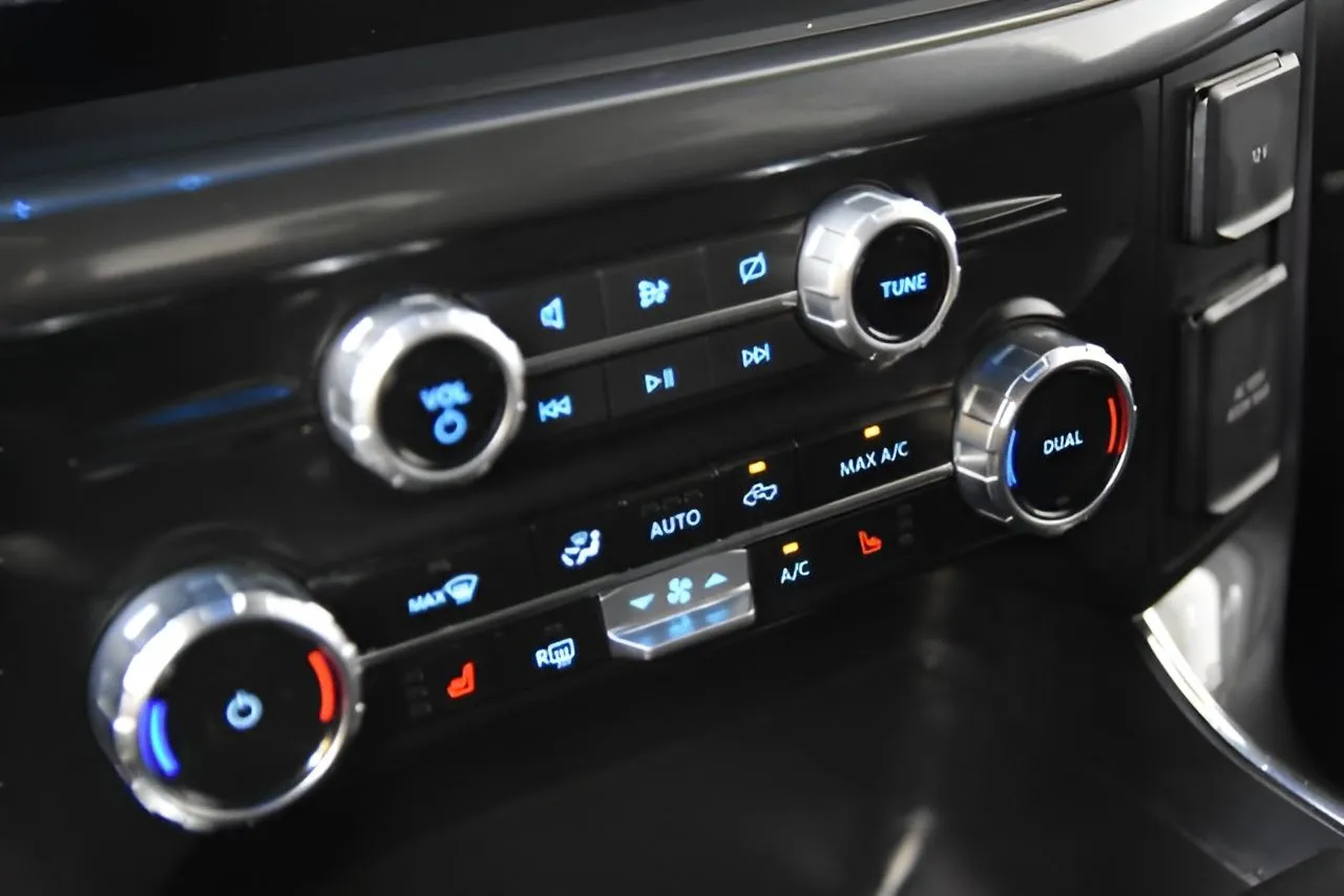 2023 Ford F-150 XLT photo 23
