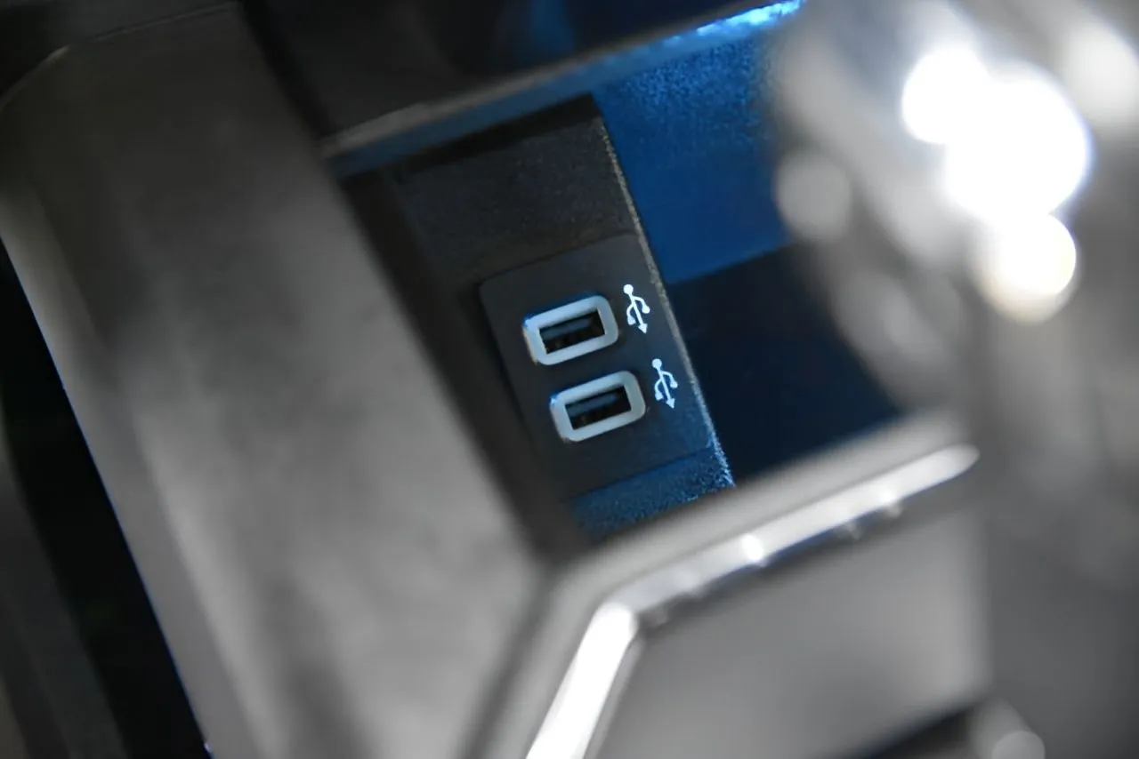2020 Ford F-150 XLT photo 11