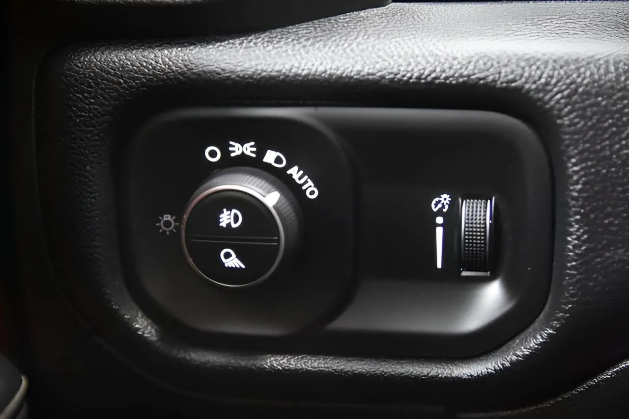 2020 Ram 1500 Rebel photo 20