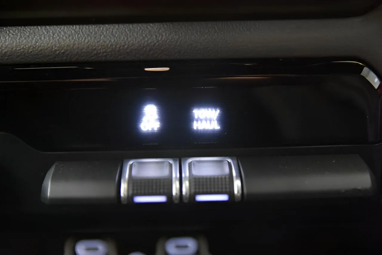 2020 Ram 1500 Rebel photo 22