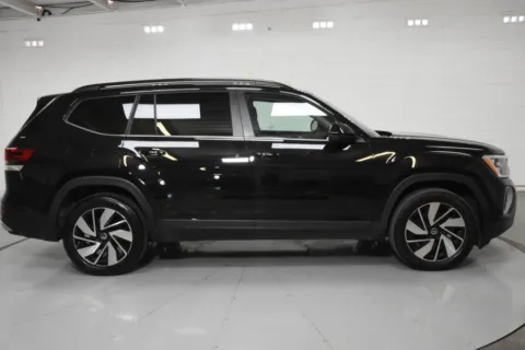 More photos of 2024 Volkswagen Atlas SE 4MOTION w/Tech Pkg Sport Utility 4D at Trevinos Auto Mart, TX