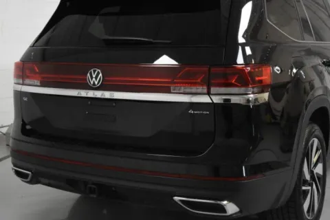 Another view of 2024 Volkswagen Atlas 2.0T SE w/Technology for sale in McAllen, TX at Trevinos Auto Mart