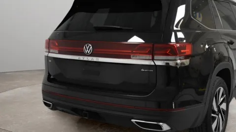 Another view of 2024 Volkswagen Atlas 2.0T SE w/Technology for sale in McAllen, TX at Trevinos Auto Mart